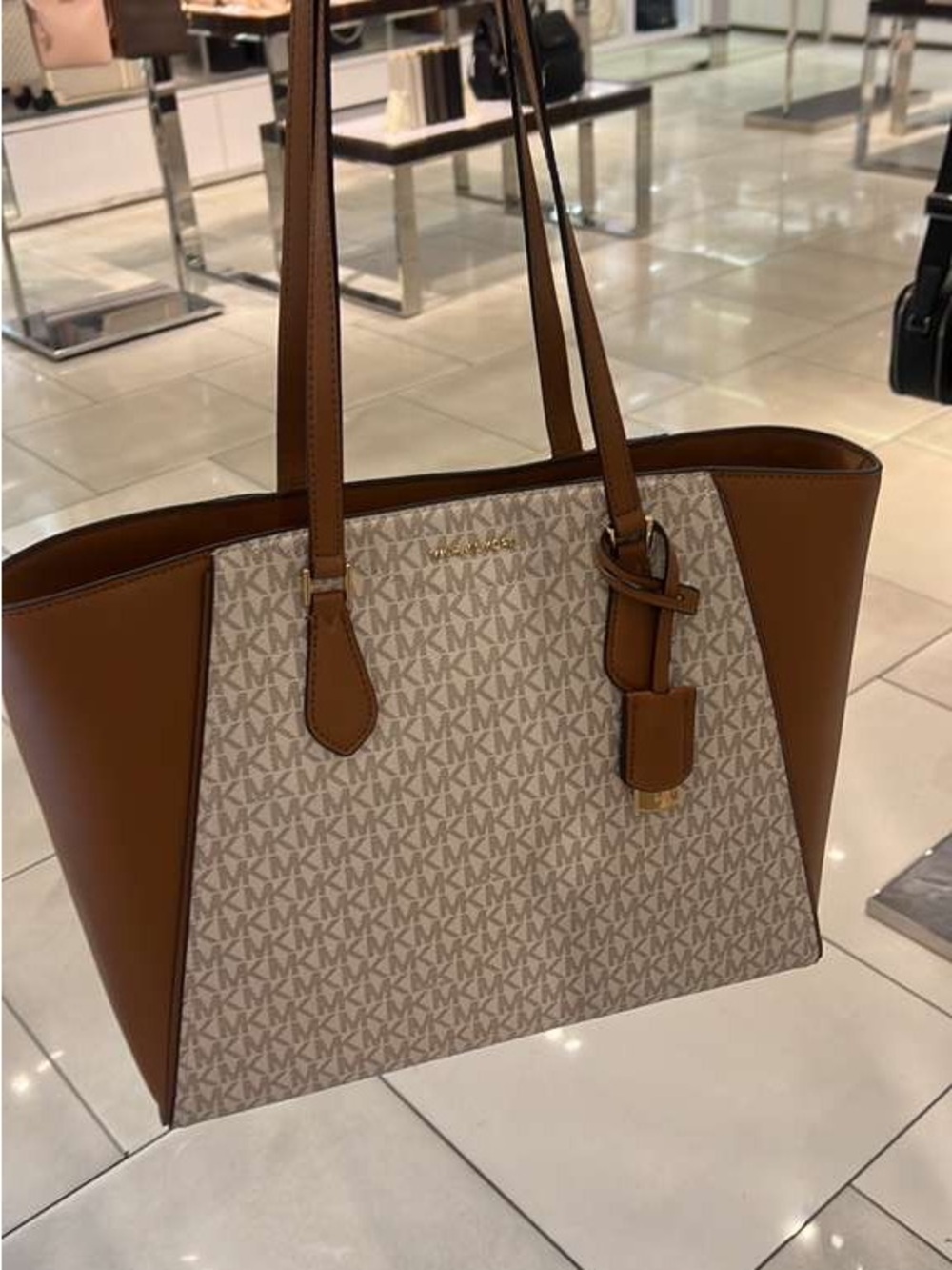 NWT Michael Kors Taryn White Signature Tote with Tan Leather Trim - Picture 4 of 5